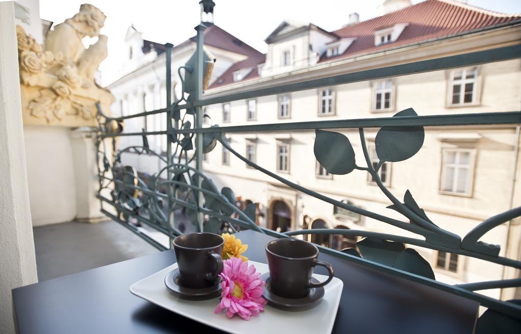 Charles IV Apartments Praga Exterior foto